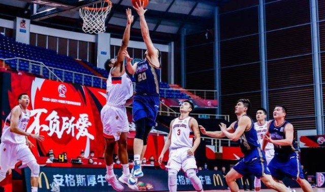 nba盘口- 哈曼替补登场绝杀拯救球队  